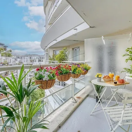 Place To Be Paris La Defense Daire Courbevoie